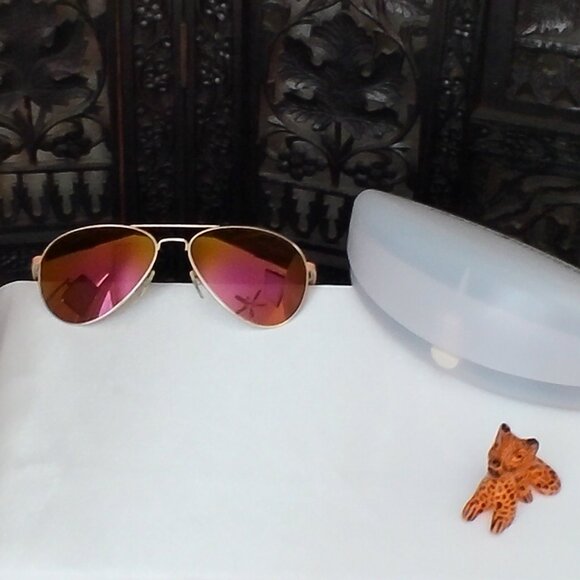 Womens Tommy Hilfiger Sunglasses - Picture 5 of 6